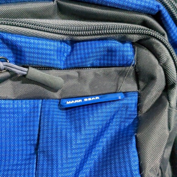 Blue And Grey Fanny Pack With Clip - Picture 3 of 4